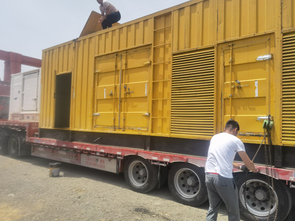 博野除了负载情况和发动机维护，还有哪些因素会影响 200kw 柴油发电机的油耗？